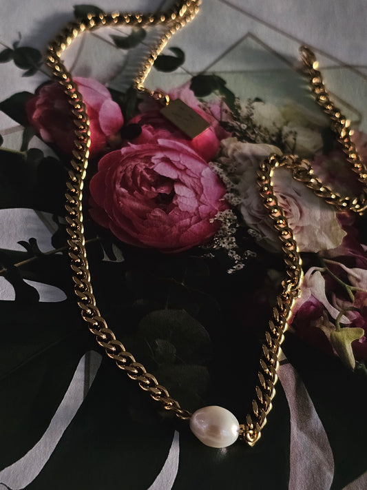 Natalie Fresh Water Pearl necklace
